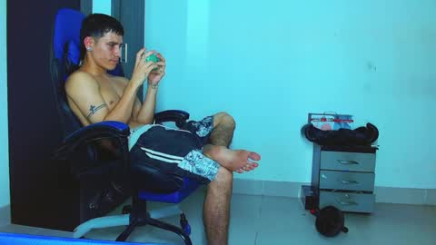 skinny marked online show from February 16, 12:54 am