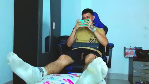 skinny marked online show from February 6, 2:26 pm