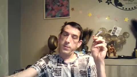 Snapshot of skinnybigcock2 chatting on January 3, 5:06 am SkinnyBigCock2 online show from January 3, 5:06 am