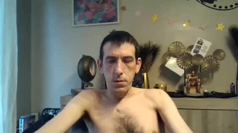 Snapshot of skinnybigcock2 chatting on December 27, 8:45 am SkinnyBigCock2 online show from December 27, 8:45 am