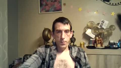 Snapshot of skinnybigcock2 chatting on January 17, 1:15 am SkinnyBigCock2 online show from January 17, 1:15 am