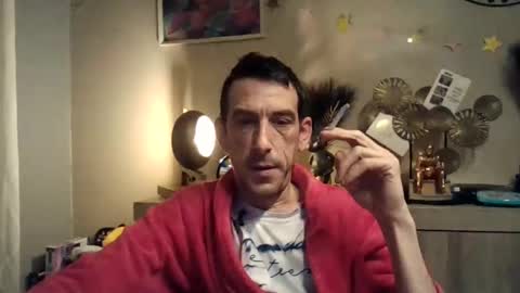 Snapshot of skinnybigcock2 chatting on December 31, 5:11 am SkinnyBigCock2 online show from December 31, 5:11 am