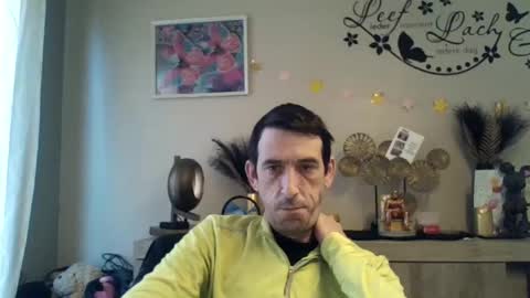 Snapshot of skinnybigcock2 chatting on February 14, 8:42 am SkinnyBigCock2 online show from February 14, 8:42 am