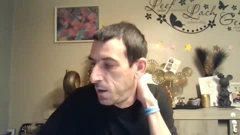 Snapshot of skinnybigcock2 chatting on December 16, 3:51 am SkinnyBigCock2 online show from December 16, 3:51 am