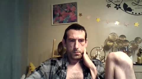 Snapshot of skinnybigcock2 chatting on October 6, 3:44 am SkinnyBigCock2 online show from October 6, 3:44 am