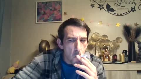 Snapshot of skinnybigcock2 chatting on March 10, 5:22 am SkinnyBigCock2 online show from March 10, 5:22 am