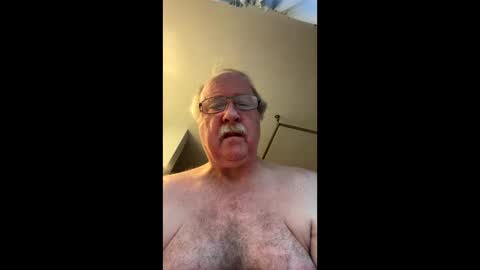 Snapshot of skipstar chatting on October 7, 5:17 pm Skipstar seneca cum online show from October 7, 5:17 pm