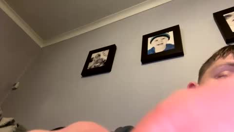 skuzzy25 online show from February 22, 11:32 pm