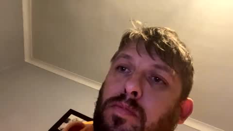 skuzzy25 online show from October 4, 5:56 am