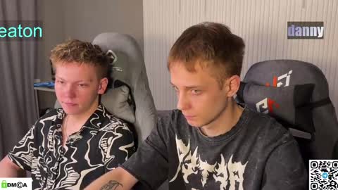 sky_hunter online show from April 19, 1:32 pm