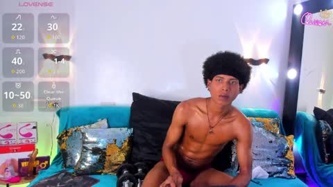 sky_walkerss online show from April 8, 9:34 pm