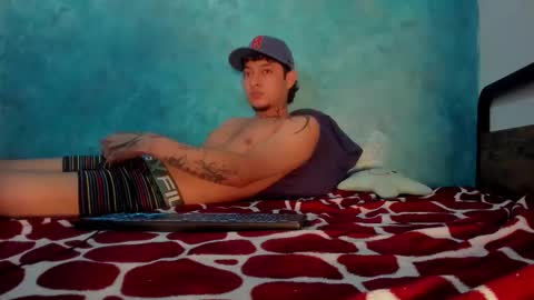 sky_wild online show from December 14, 3:57 am