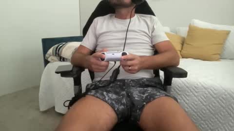 Skylar Pennington online show from October 20, 8:02 pm