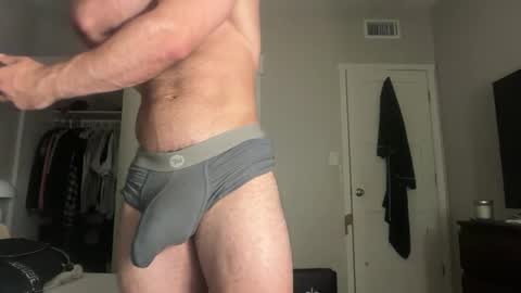 Skyler Flexes online show from April 13, 12:22 am