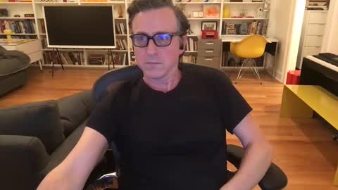 Skyline3371 online show from December 9, 5:29 am