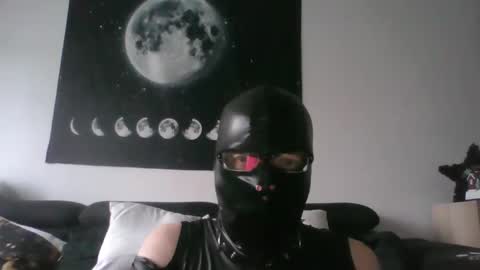 Snapshot of slaveforgodess chatting on December 13, 1:22 pm slaveforgodess online show from December 13, 1:22 pm