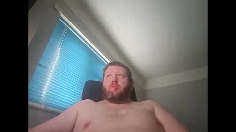 Snapshot of smallone19832 chatting on February 26, 8:26 am smallone19832 online show from February 26, 8:26 am