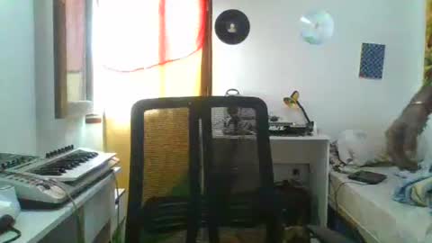 willy online show from March 23, 9:37 am