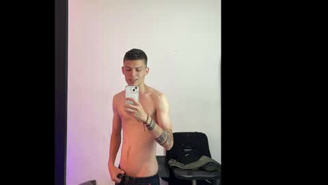 Snapshot of smitgrey chatting on September 24, 4:01 am SMIT  online show from September 24, 4:01 am