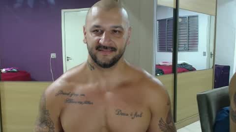 Snapshot of smithduke chatting on February 21, 11:54 pm smithduke online show from February 21, 11:54 pm