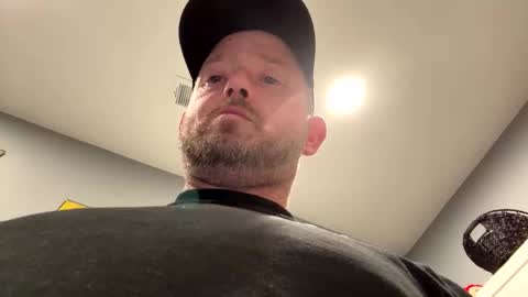 smokeymt420 online show from April 1, 8:27 am