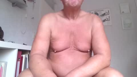 smoothy5460 online show from December 19, 10:34 am