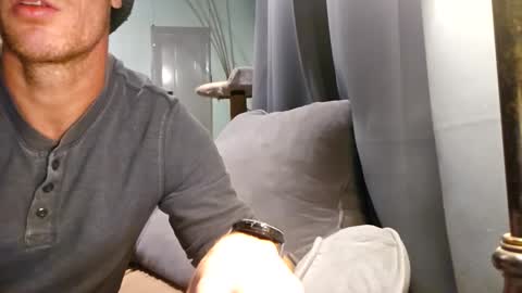 Snackyyyy online show from February 19, 3:47 am