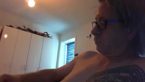 snub71 online show from March 9, 12:09 pm