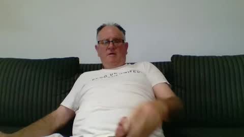 Snapshot of sofar06 chatting on December 26, 12:57 am sofar06 online show from December 26, 12:57 am