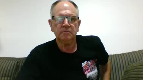 Snapshot of sofar06 chatting on December 7, 12:13 pm sofar06 online show from December 7, 12:13 pm