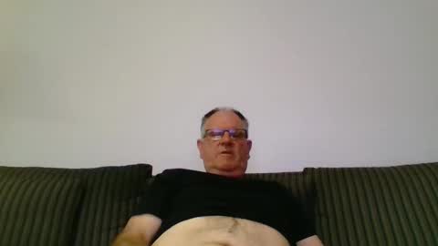 Snapshot of sofar06 chatting on December 17, 12:56 am sofar06 online show from December 17, 12:56 am