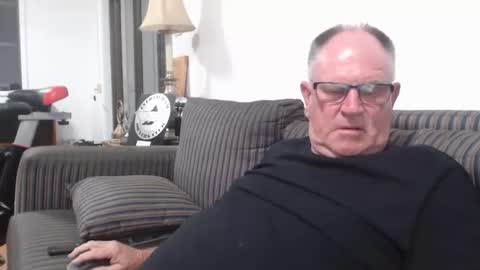 Snapshot of sofar06 chatting on December 6, 11:33 am sofar06 online show from December 6, 11:33 am