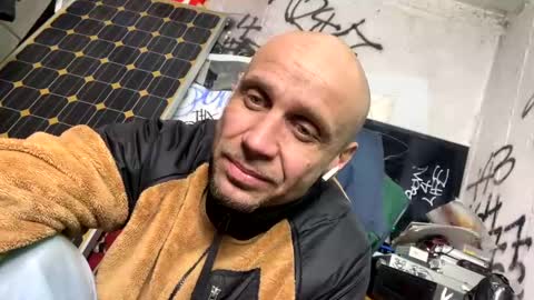 Snapshot of son_e_blacc chatting on February 13, 4:17 pm Soni online show from February 13, 4:17 pm