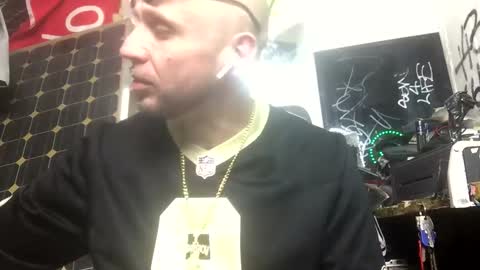 Snapshot of son_e_blacc chatting on January 16, 5:11 am Soni online show from January 16, 5:11 am