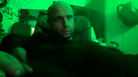 Snapshot of son_e_blacc chatting on October 22, 4:43 pm Soni online show from October 22, 4:43 pm