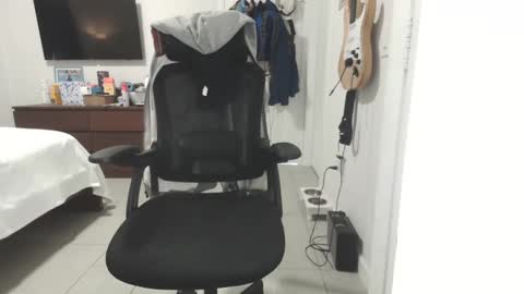 WhiteWolfFL online show from December 28, 8:25 pm