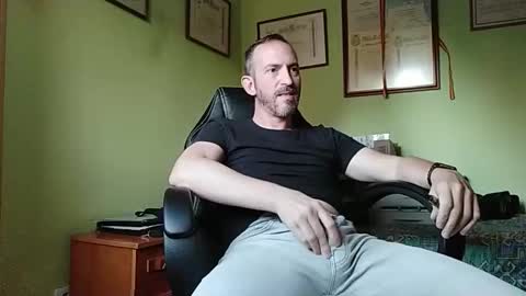 Manu  online show from November 12, 10:54 am