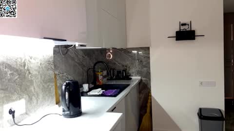 Alex online show from February 22, 9:16 pm