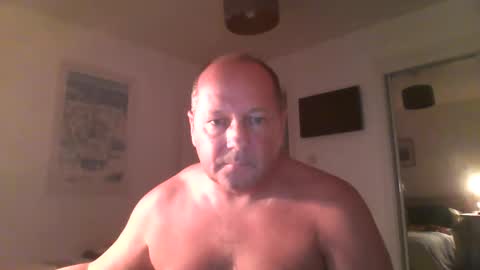 Snapshot of spidey1051a chatting on December 23, 6:58 pm spidey1051a online show from December 23, 6:58 pm