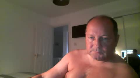 Snapshot of spidey1051a chatting on October 18, 8:08 am spidey1051a online show from October 18, 8:08 am