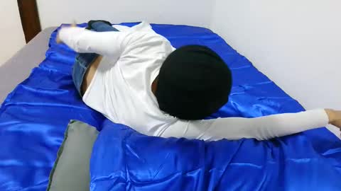 boyxxx25 online show from November 9, 5:39 pm