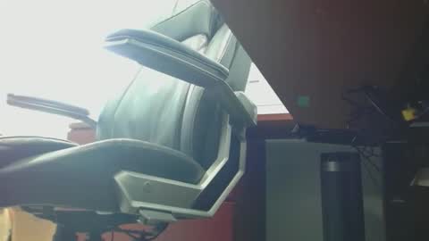 make me cum c2c talk to me online show from April 7, 9:15 pm