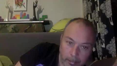 Snapshot of srekos38 chatting on February 16, 11:26 pm srekos38 online show from February 16, 11:26 pm
