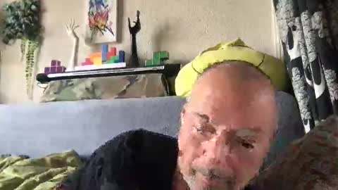 Snapshot of srekos38 chatting on October 5, 8:40 am srekos38 online show from October 5, 8:40 am