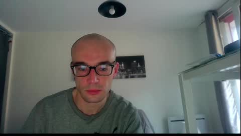 ssenzo online show from December 5, 7:38 am