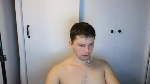 st1vemaster01 online show from December 3, 2:27 pm