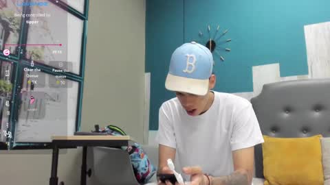 Snapshot of stanlycupper333 chatting on March 2, 1:09 pm Stanly online show from March 2, 1:09 pm