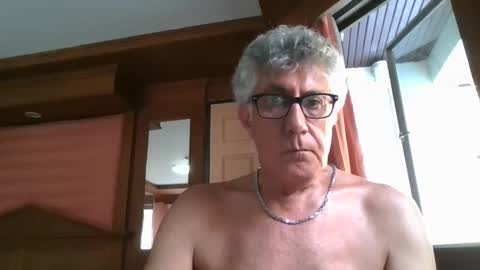 Snapshot of star0806666a chatting on February 5, 8:54 am star0806666a online show from February 5, 8:54 am