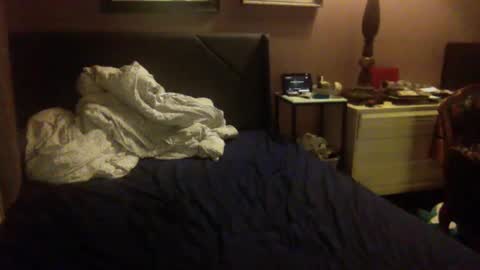 Snapshot of starshine333 chatting on December 30, 6:31 am ashtongue online show from December 30, 6:31 am