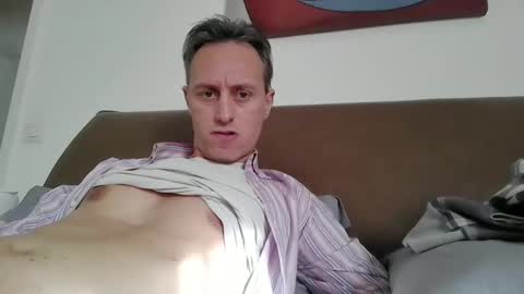 sten015 online show from January 7, 12:05 pm